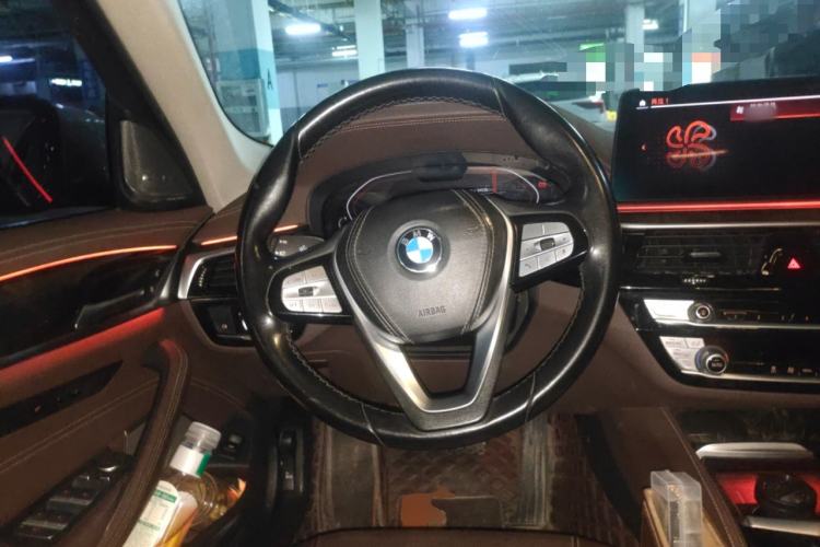 Used BMW 5 Series 2021 525Li Luxury Package Steering Wheel