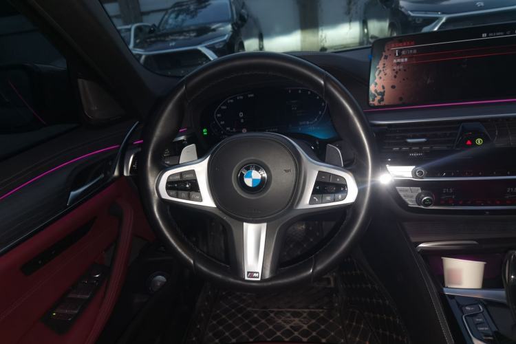 Used BMW 5 Series 2021 530Li Luxury Edition M Sport Package Steering Wheel