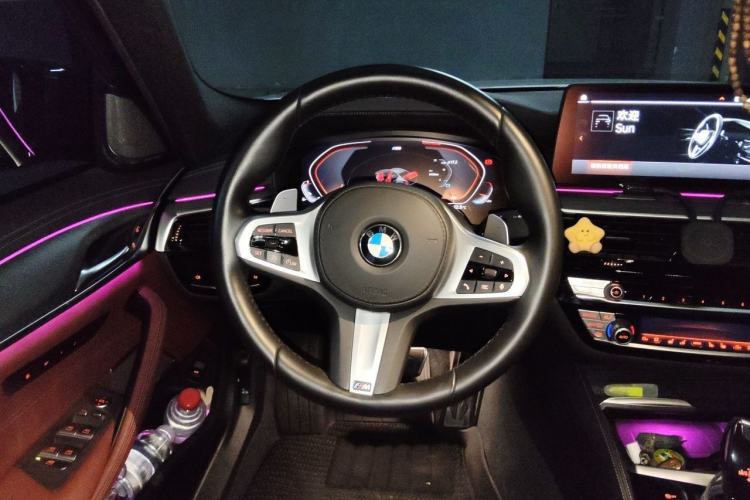 Used BMW 5 Series 2021 530Li Luxury Edition M Sport Package Steering Wheel