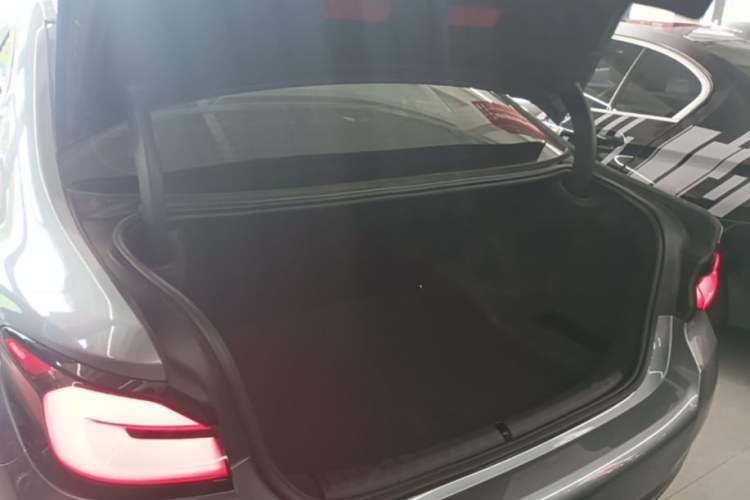 Used BMW 5 Series 2021 525i M Sport Package Trunk