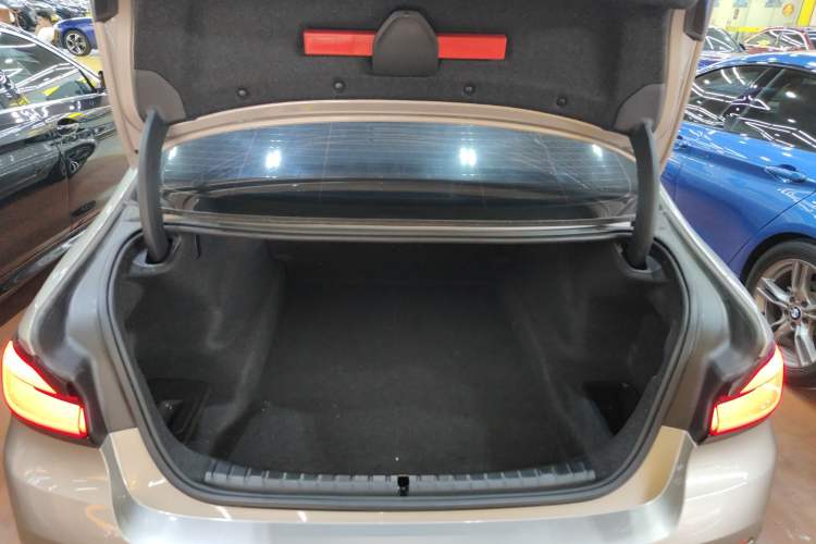 Used BMW 5 Series 2021 530Li Leading Luxury Package Trunk