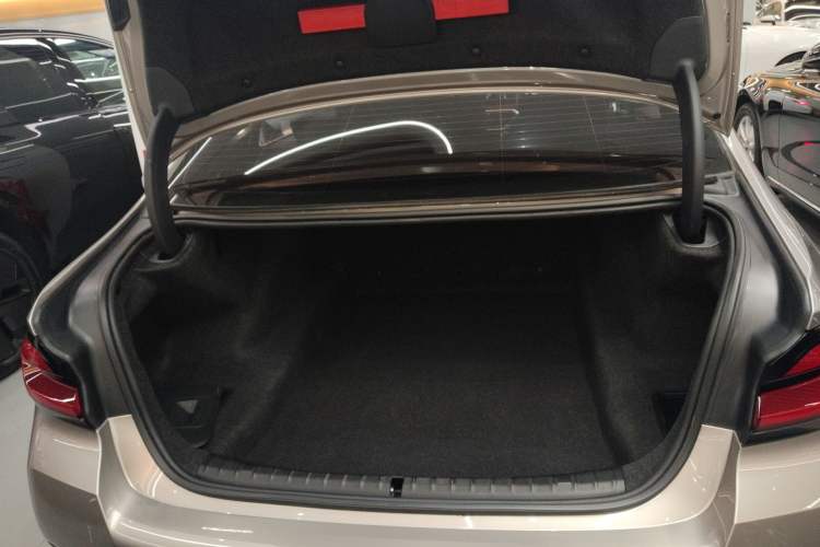 Used BMW 5 Series 2021 Facelifted 525Li M Sport Package Trunk