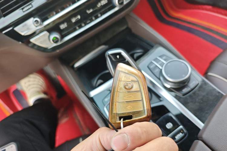Used BMW 5 Series 2021 Facelifted 525Li M Sport Package Vehicle Key