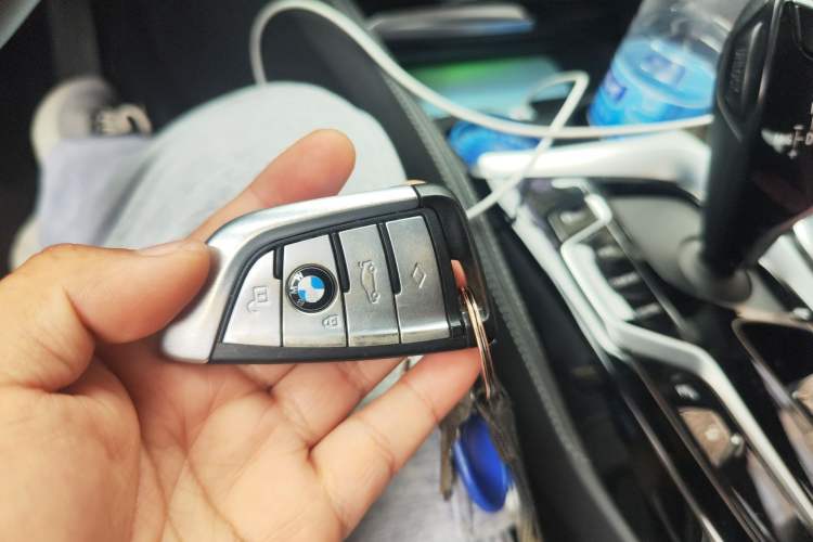 Used BMW 5 Series 2021 525Li M Sport Package Vehicle Key
