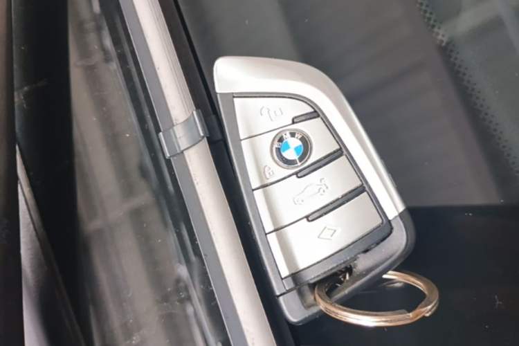 Used BMW 5 Series 2021 525i M Sport Package Vehicle Key