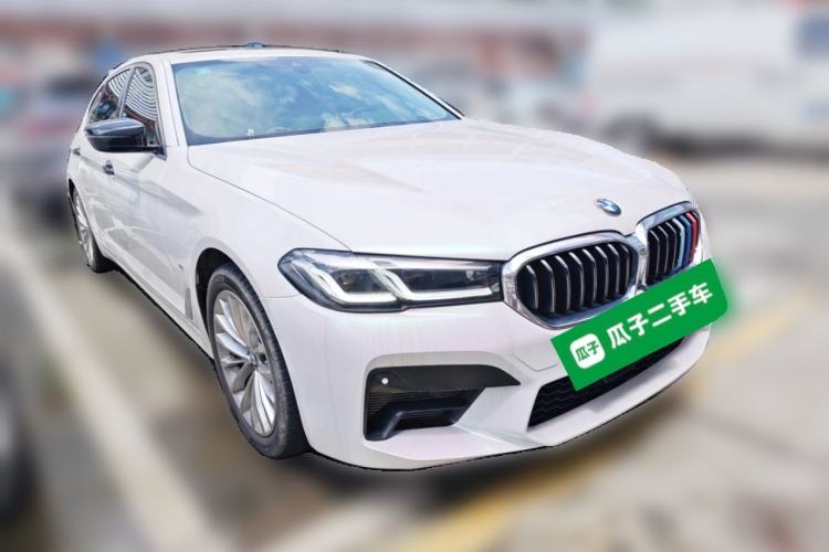 Used BMW 5 Series 2021 525Li Luxury Package Front Right 45 Deg