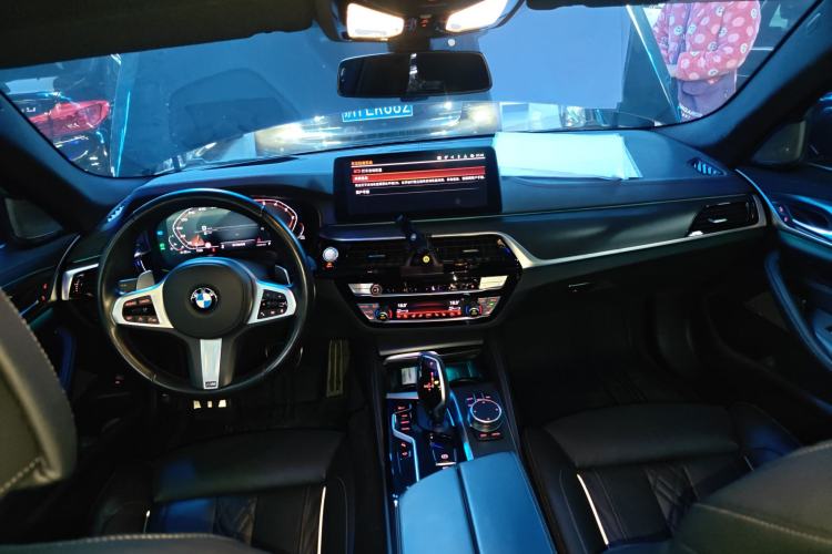 Used BMW 5 Series 2021 540i Sport Line M Sport Package Center Console