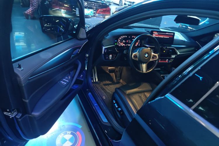 Used BMW 5 Series 2021 540i Sport Line M Sport Package Driver Seat