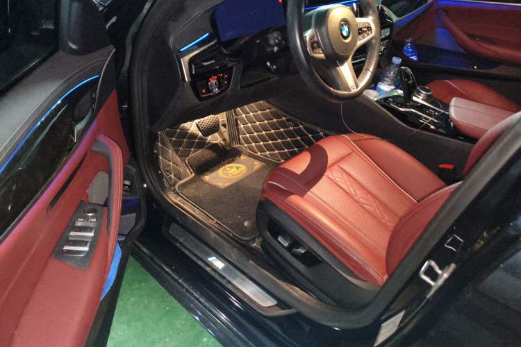 Used BMW 5 Series 2021 525Li M Sport Package Driver Seat
