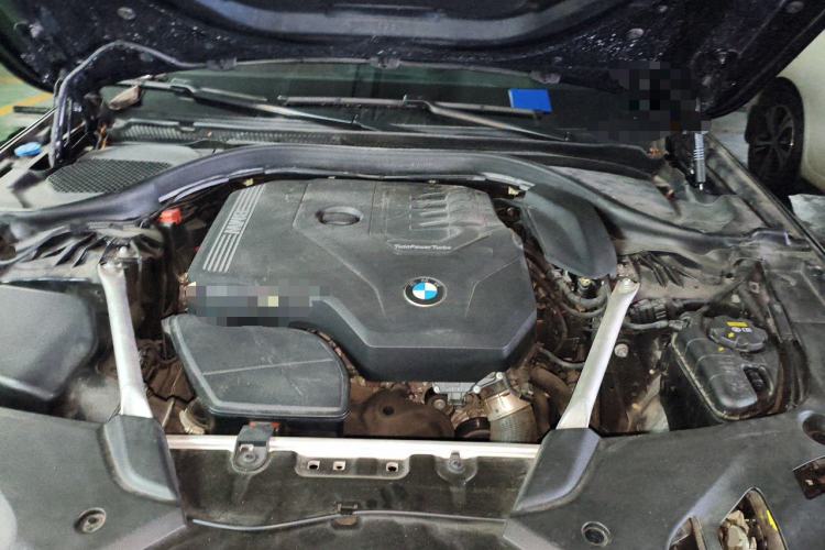 Used BMW 5 Series 2021 525Li M Sport Package Engine Bay