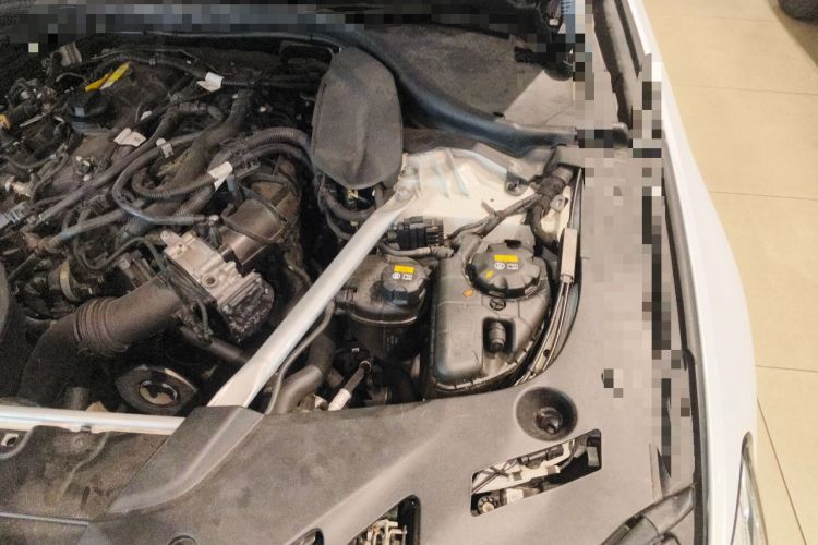 Used BMW 5 Series 2021 Facelifted 530Li Leading Edition M Sport Package Engine Bay Left
