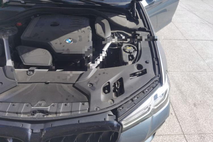 Used BMW 5 Series 2021 525i M Sport Package Engine Bay Left