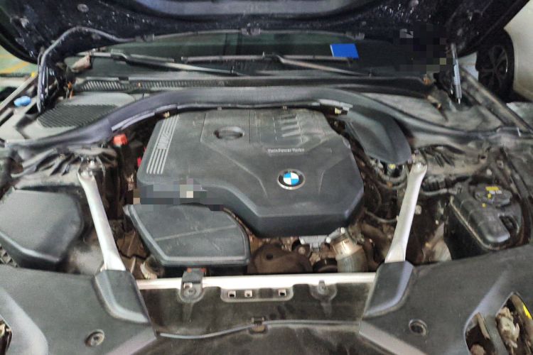 Used BMW 5 Series 2021 525Li M Sport Package Engine Bay Right