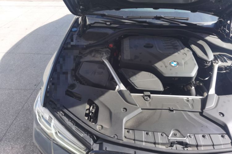 Used BMW 5 Series 2021 525i M Sport Package Engine Bay Right