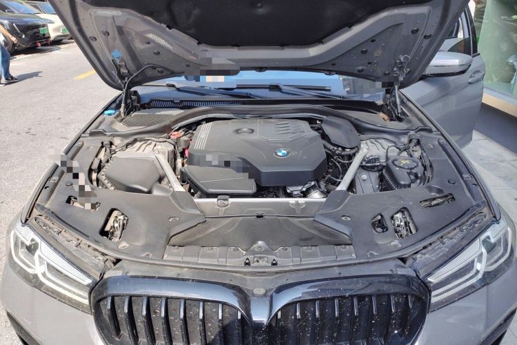 Used BMW 5 Series 2021 525i M Sport Package Engine Bay