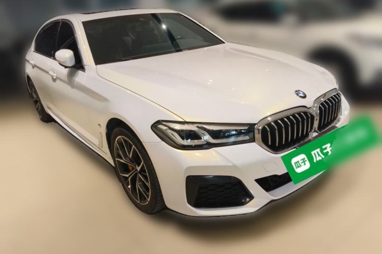 Used BMW 5 Series 2021 Facelifted 530Li Leading Edition M Sport Package Front Right 45 Deg