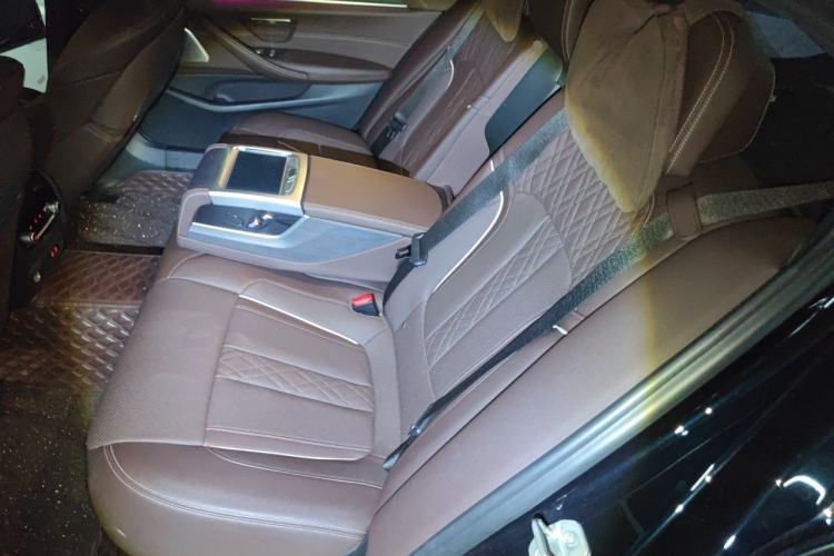 Used BMW 5 Series 2021 Restyled 530Li Luxury Edition M Sport Package Left Rear Seat