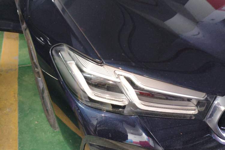 Used BMW 5 Series 2021 525Li M Sport Package Right Front Headlight