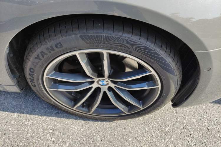 Used BMW 5 Series 2021 525i M Sport Package Right Front Wheel Hub