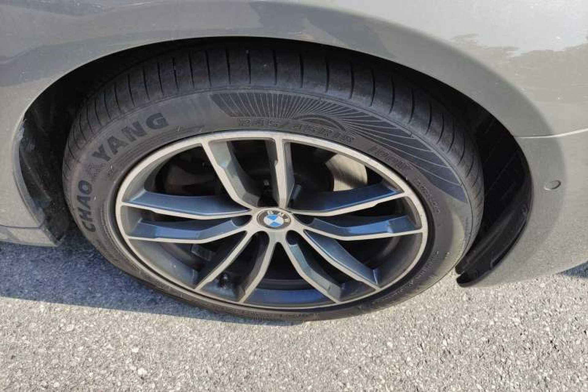 Used BMW 5 Series 2021 525i M Sport Package Right Front Wheel Hub