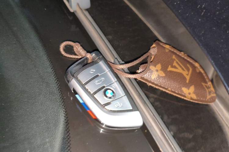 Used BMW 5 Series 2021 525Li M Sport Package Vehicle Key
