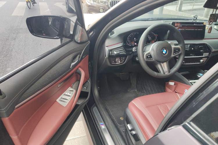 Used BMW 5 Series 2021 530Li Leading Model M Sport Package Driver Seat