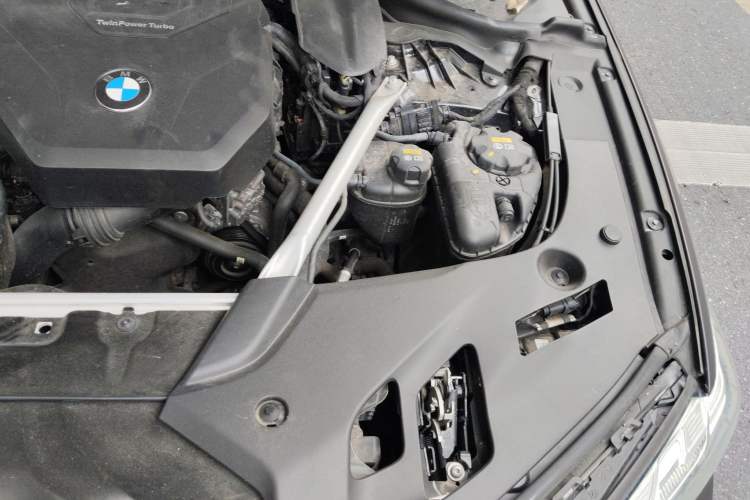 Used BMW 5 Series 2021 530Li Leading Model M Sport Package Engine Bay Left