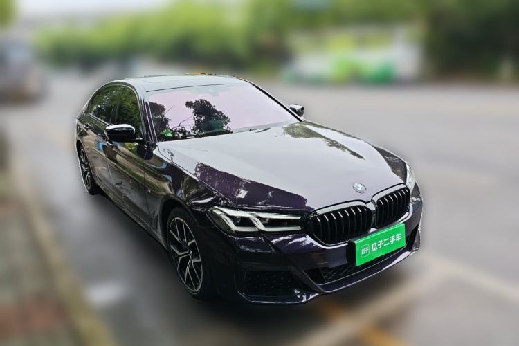 Used BMW 5 Series 2021 530Li Luxury Edition Premium Package Front Right 45 Deg