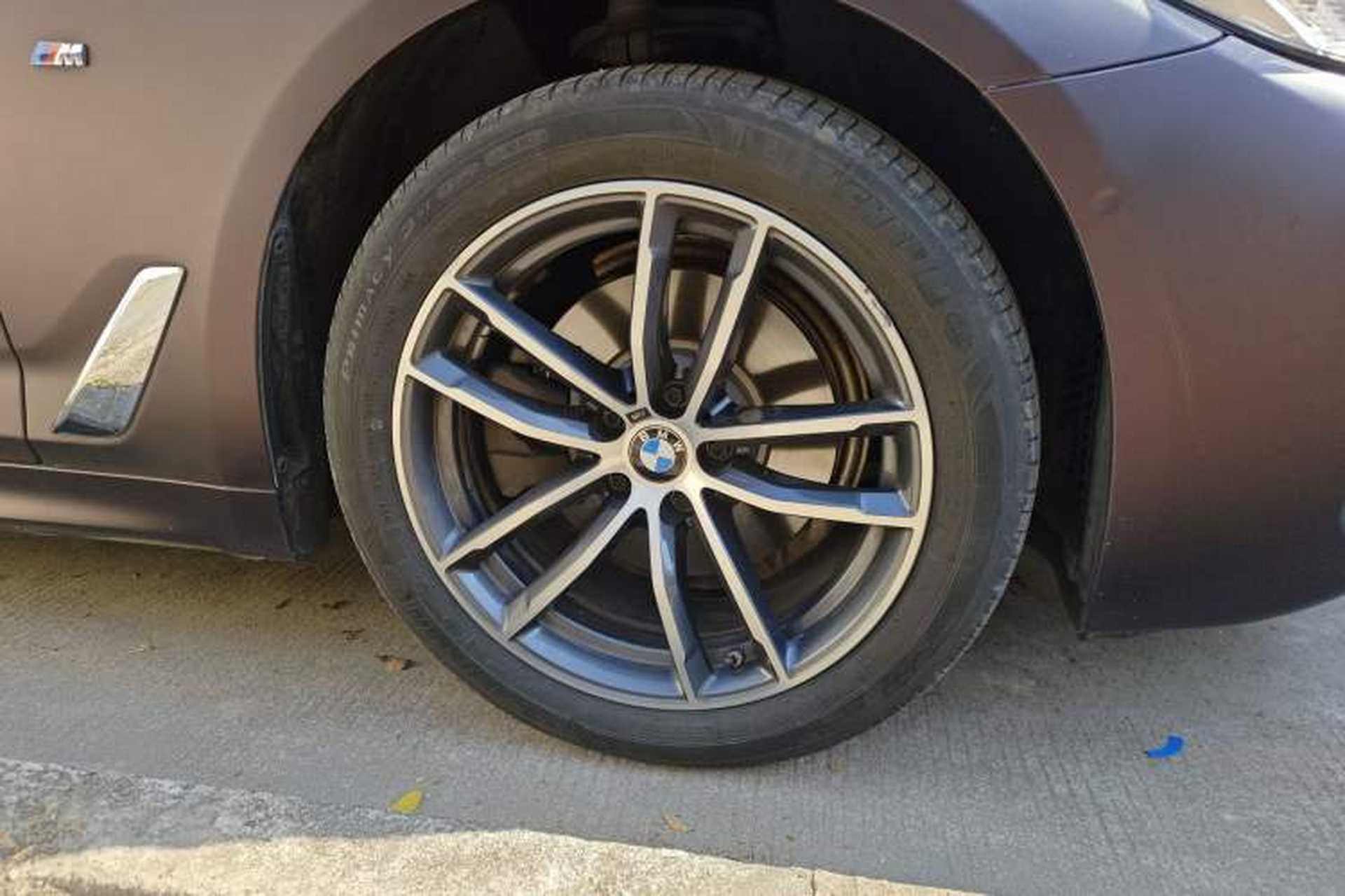 Used BMW 5 Series 2021 Facelifted 525Li M Sport Package Right Front Wheel Hub