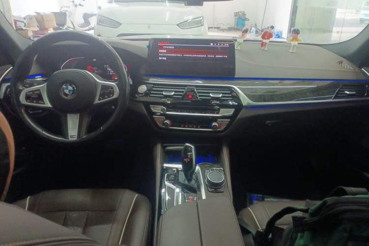 Used BMW 5 Series 2021 525Li M Sport Package Center Console