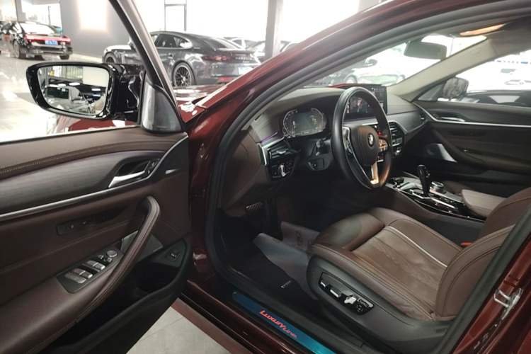 Used BMW 5 Series 2021 530Li Executive Luxury Package Driver Seat