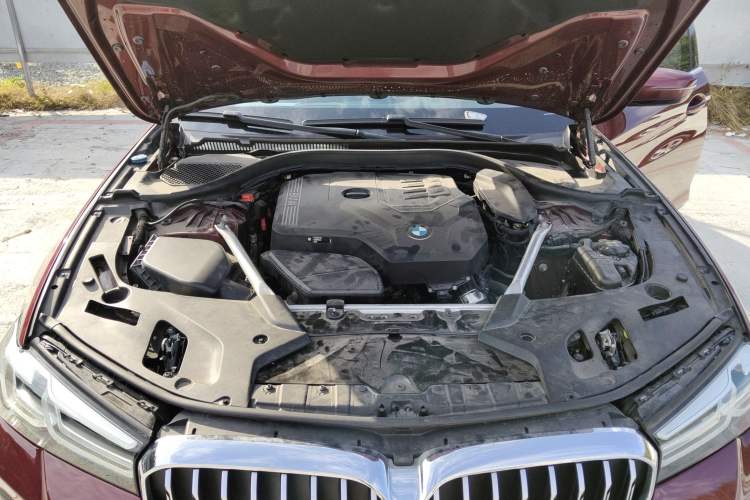 Used BMW 5 Series 2021 525Li M Sport Package Engine Bay