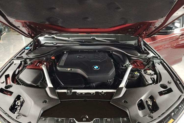 Used BMW 5 Series 2021 530Li Executive Luxury Package Engine Bay