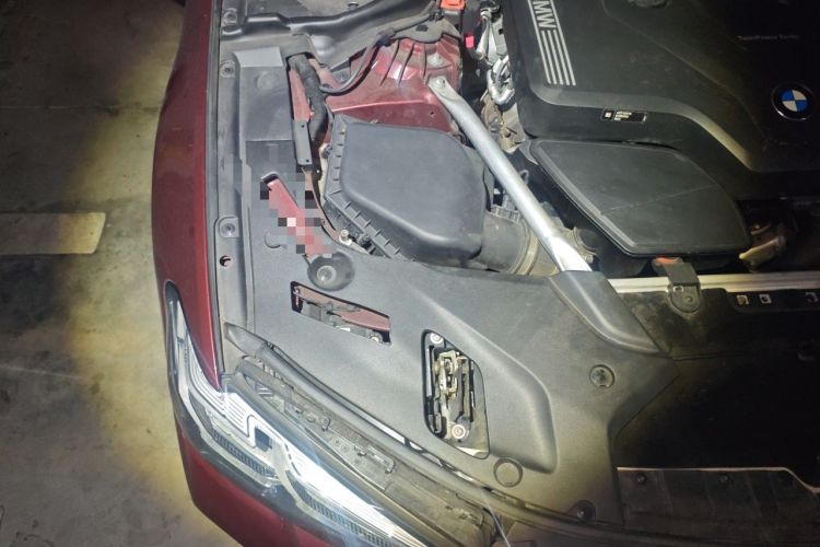Used BMW 5 Series 2021 525Li M Sport Package Engine Bay Right