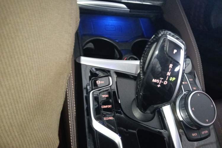Used BMW 5 Series 2021 525Li Luxury Package Gear Lever