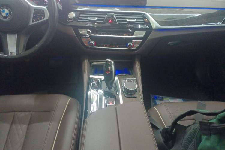 Used BMW 5 Series 2021 525Li M Sport Package Gear Lever