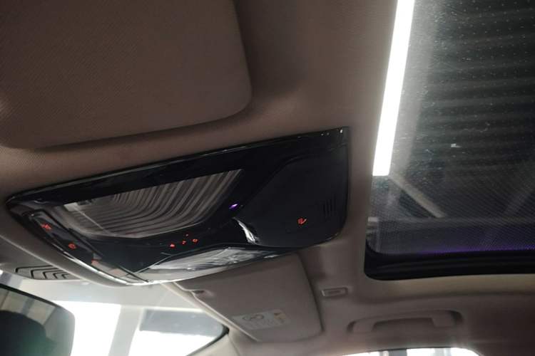 Used BMW 5 Series 2021 530Li Executive Luxury Package Headliner