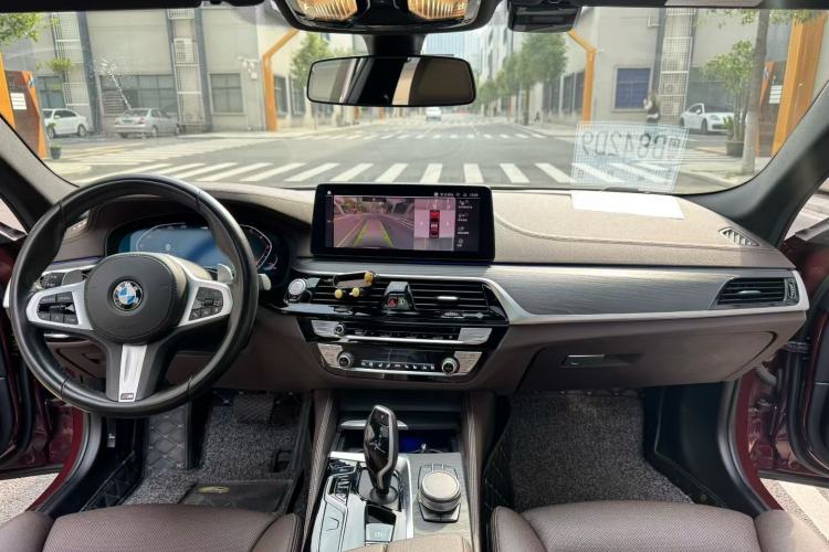 Used BMW 5 Series 2021 530Li Luxury Edition M Sport Package Interior 3