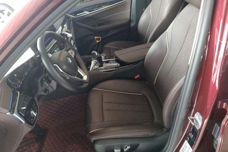 Used BMW 5 Series 2021 525Li Luxury Package Left Front Seat