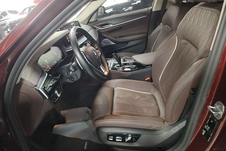Used BMW 5 Series 2021 530Li Executive Luxury Package Left Front Seat