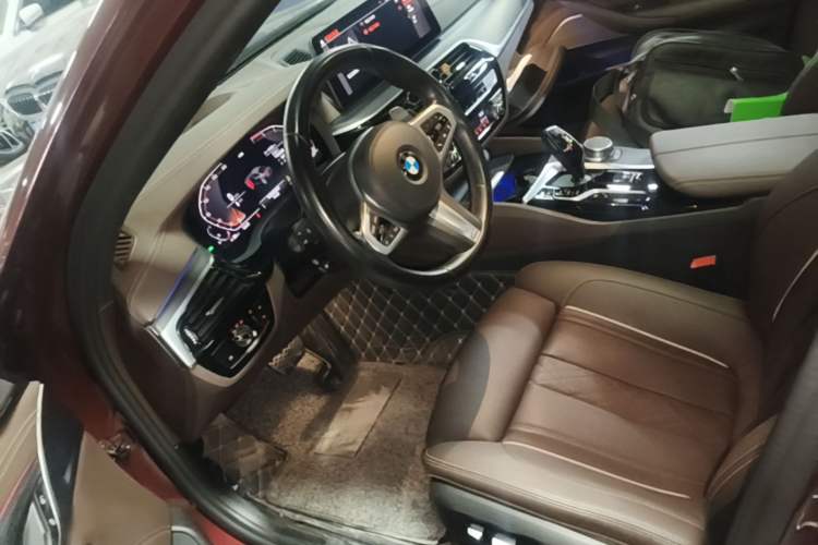 Used BMW 5 Series 2021 530Li Luxury Edition M Sport Package Left Front Seat