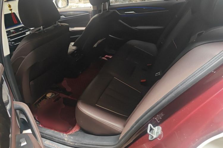 Used BMW 5 Series 2021 525Li Luxury Package Left Rear Seat