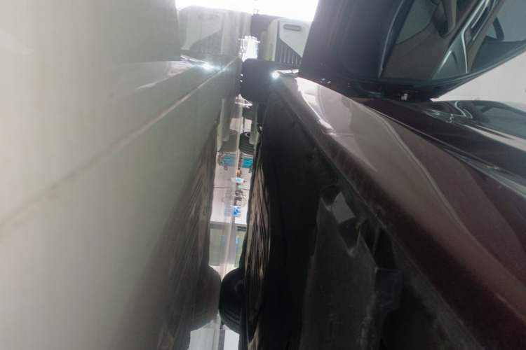 Used BMW 5 Series 2021 525Li M Sport Package Left Side Sill