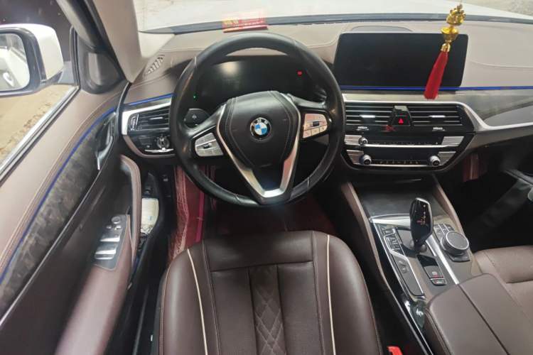 Used BMW 5 Series 2021 525Li Luxury Package Steering Wheel