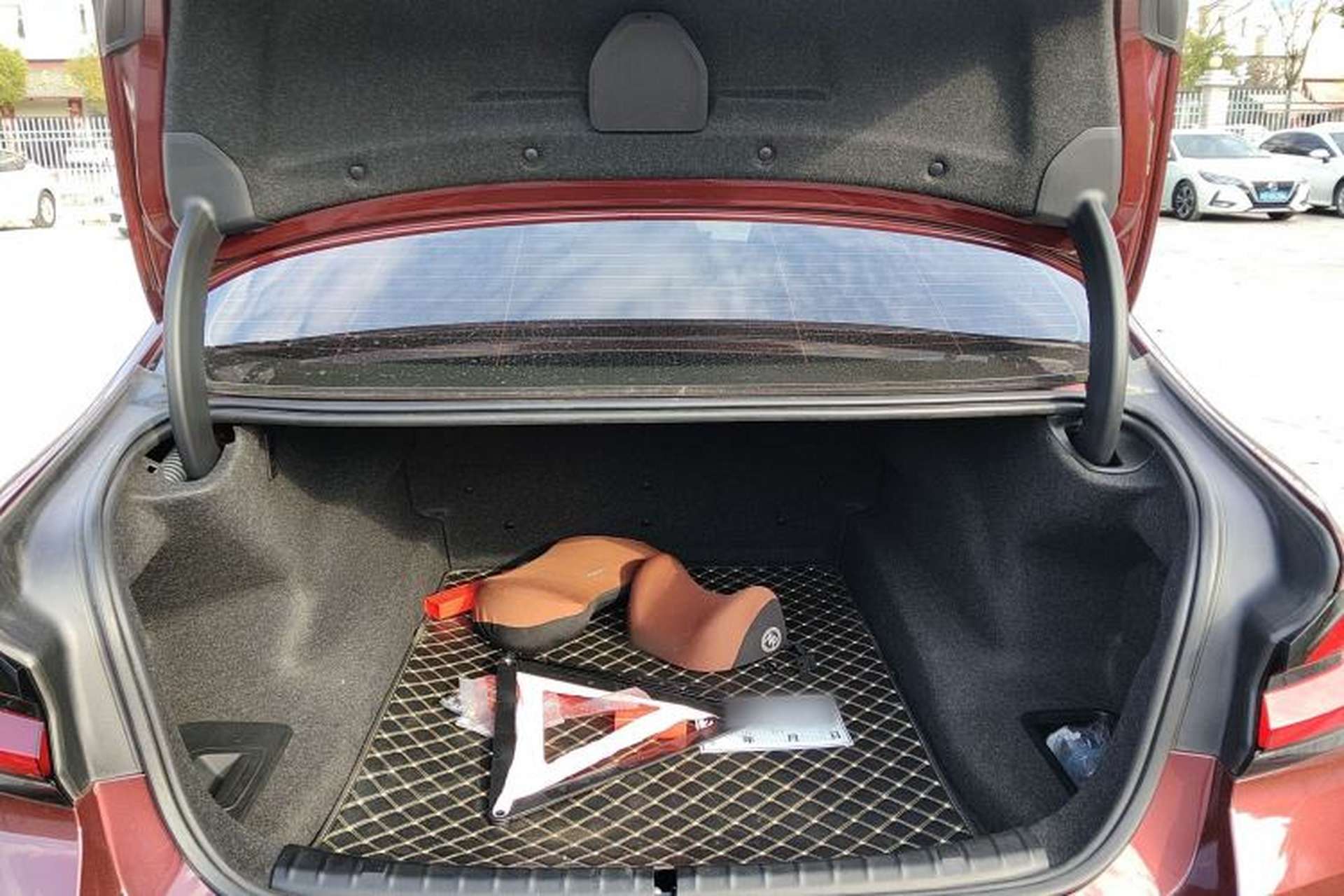 Used BMW 5 Series 2021 525Li M Sport Package Trunk