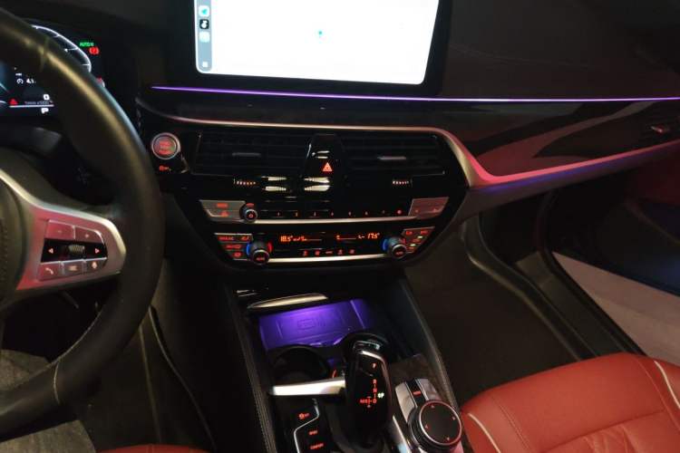 Used BMW 5 Series 2021 525Li M Sport Package Audio And AC Panel