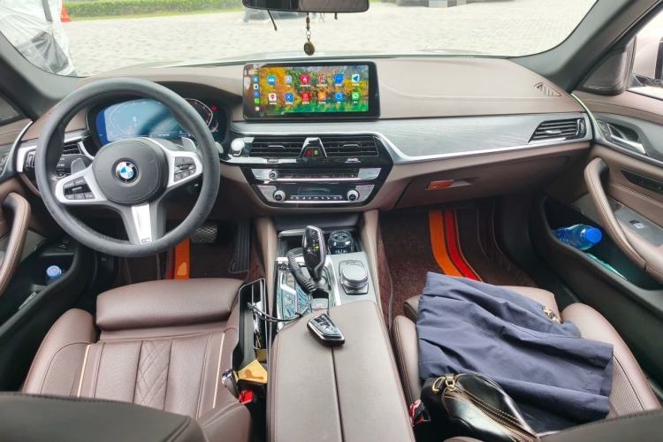 Used BMW 5 Series 2021 530Li Luxury Edition M Sport Package Center Console