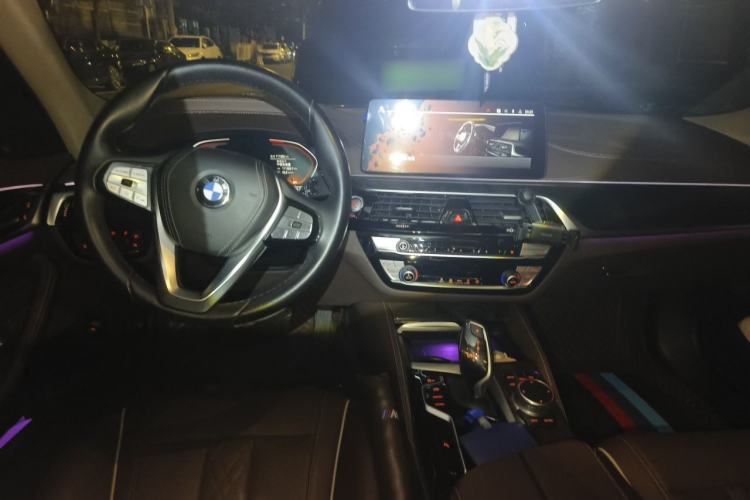 Used BMW 5 Series 2021 525Li Luxury Package Center Console