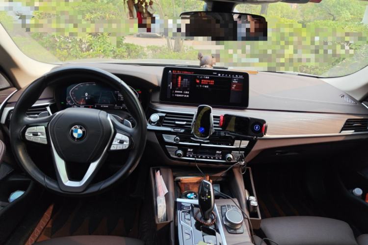 Used BMW 5 Series 2021 530Li Executive Luxury Package Center Console
