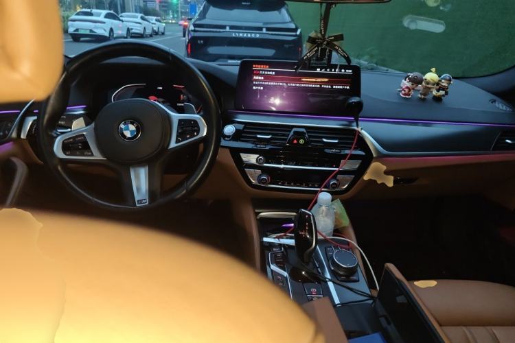 Used BMW 5 Series 2021 530i Sport Line M Sport Package Center Console